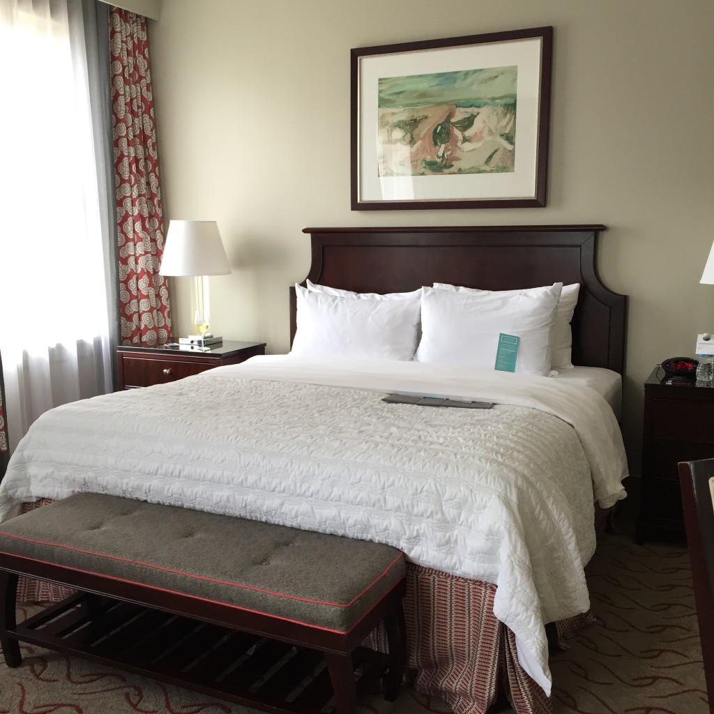 Le Meridian Stoneleigh - Dallas Texas - Hotel Room Bed